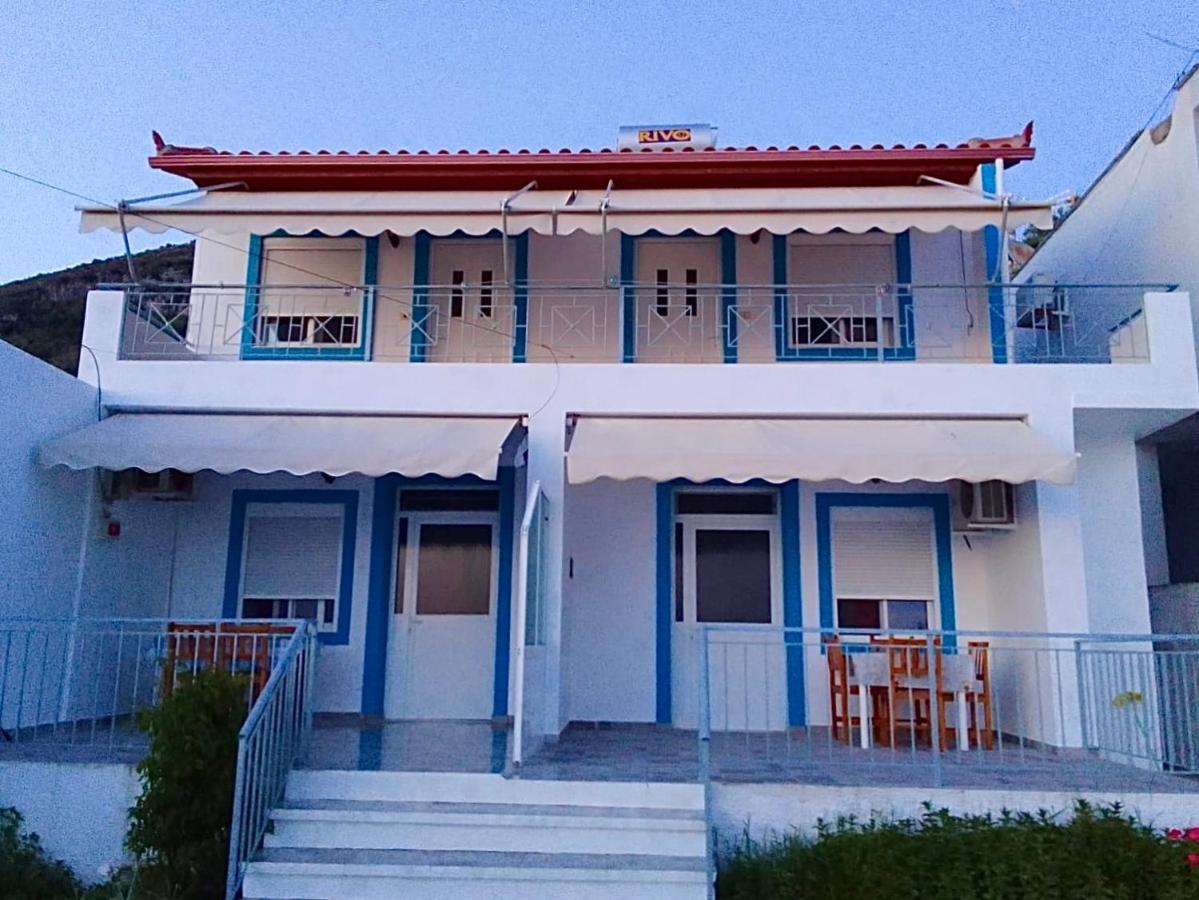 בית הארחה בורש 	Vila Gusti מראה חיצוני תמונה